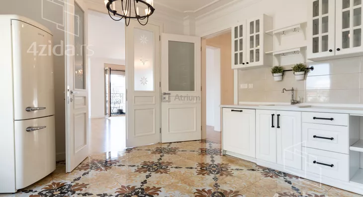 Šestosoban stan | 4zida