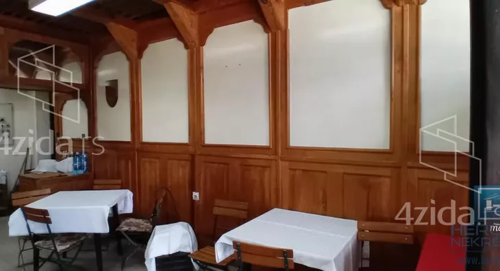 Poslovni prostor | 4zida