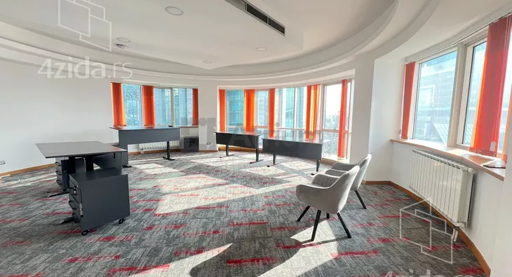 Poslovna zgrada | 4zida