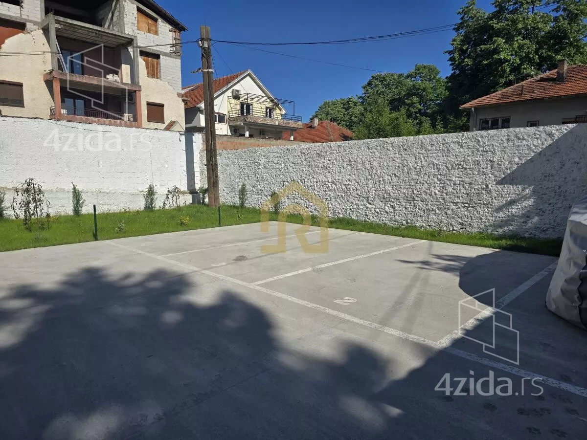 Parking | 4zida