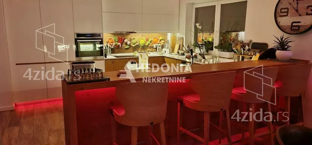 3-etažna kuća | 4zida