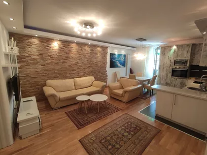 Gospodara Vučića | 4zida.rs