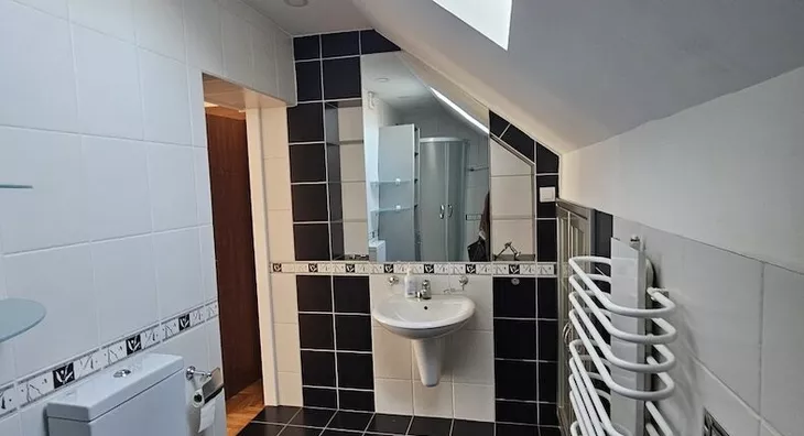 Šestosoban stan | 4zida