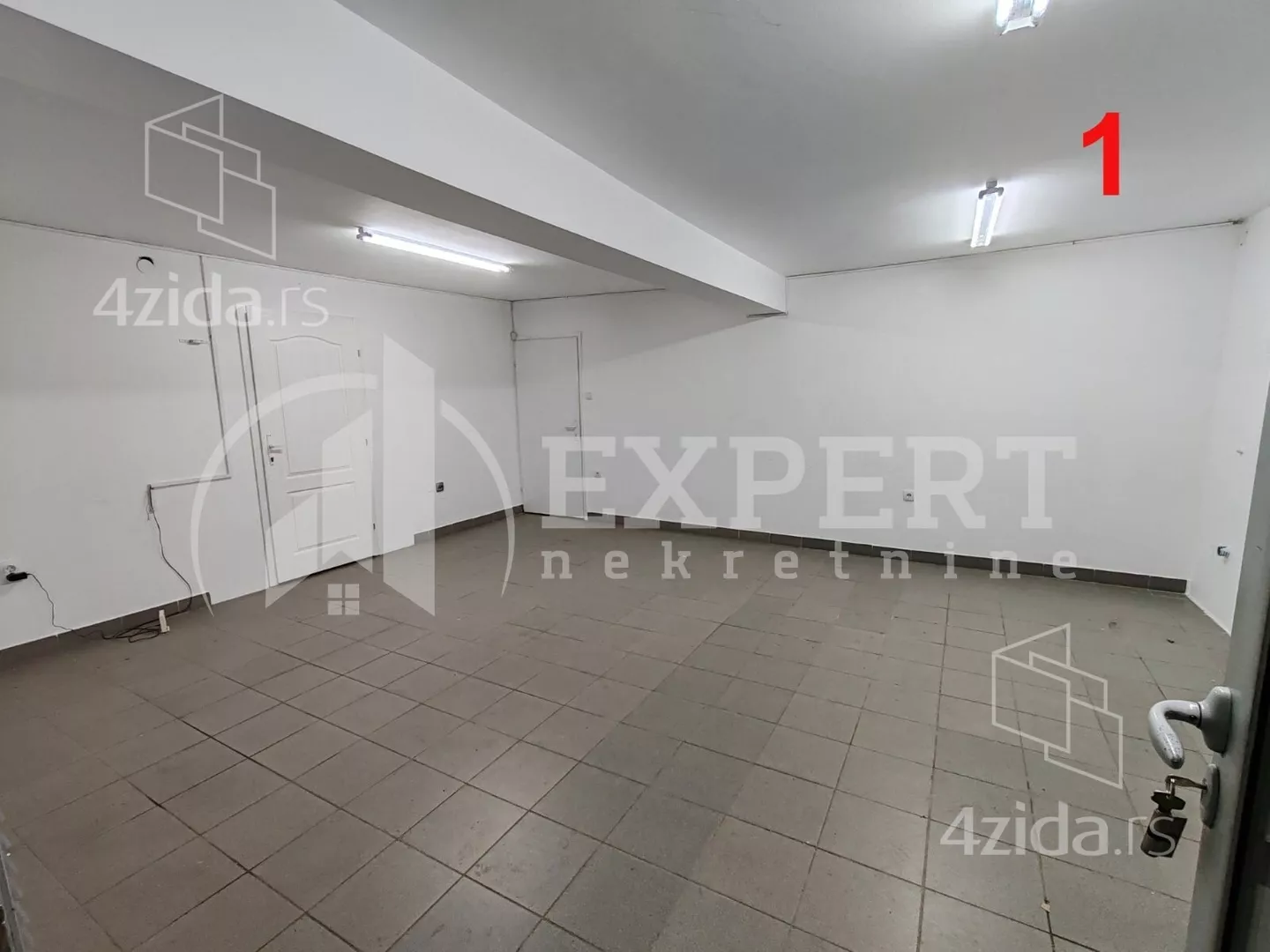 Lokal | 4zida