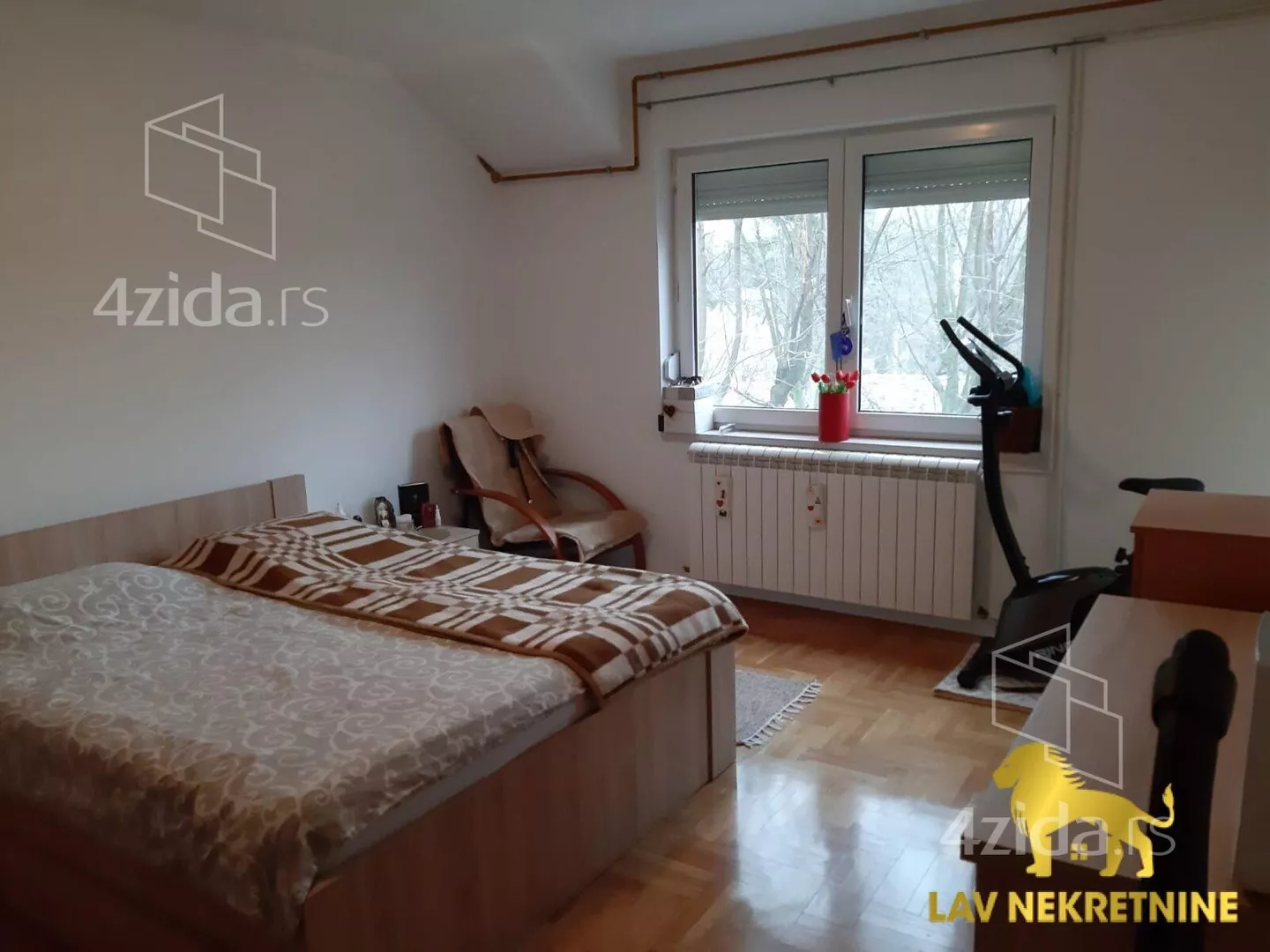 Četvoroiposoban stan | 4zida