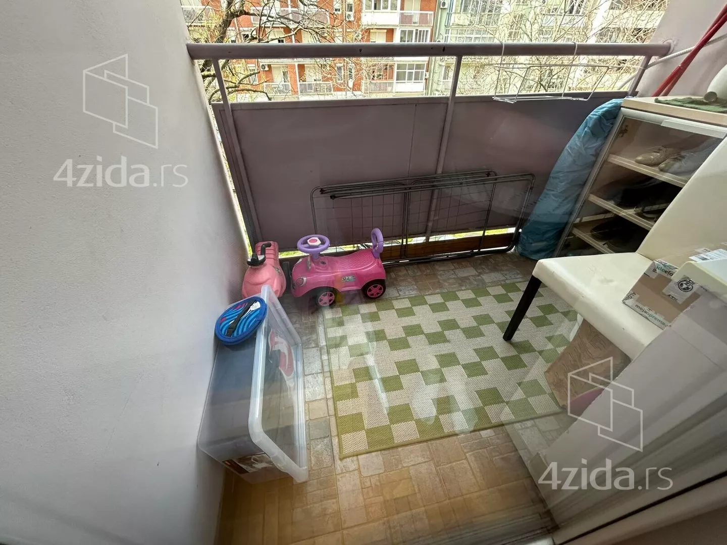 Dvoiposoban stan | 4zida