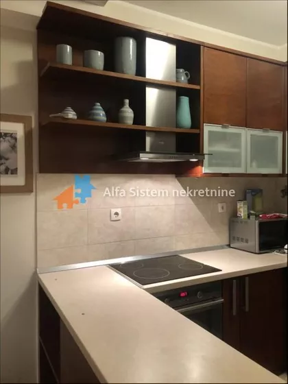 Vukov Spomenik | 4zida.rs