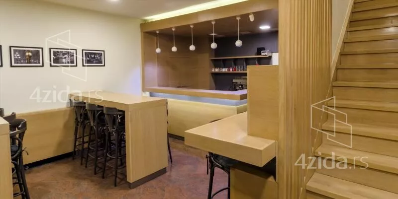 Poslovni prostor | 4zida