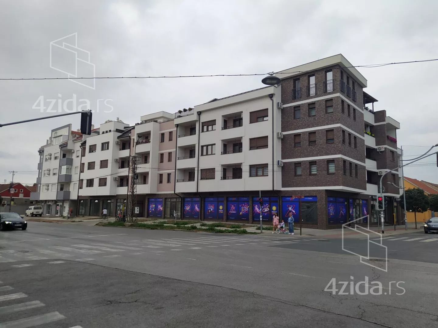 Jednoiposoban stan | 4zida