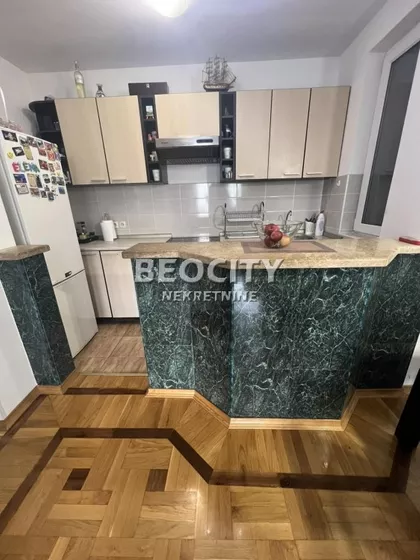 Janka Čmelika | 4zida.rs