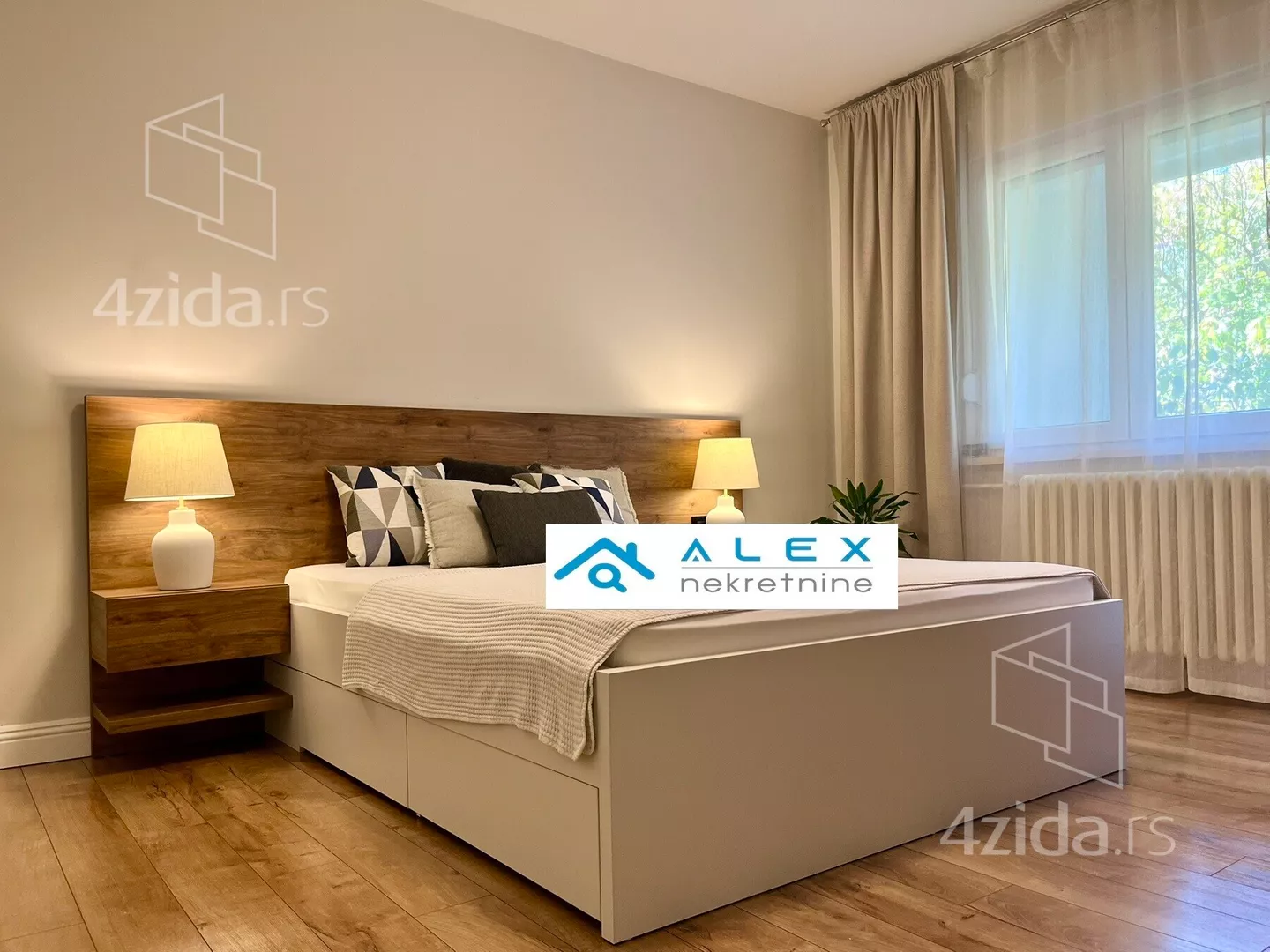 Jednoiposoban stan | 4zida