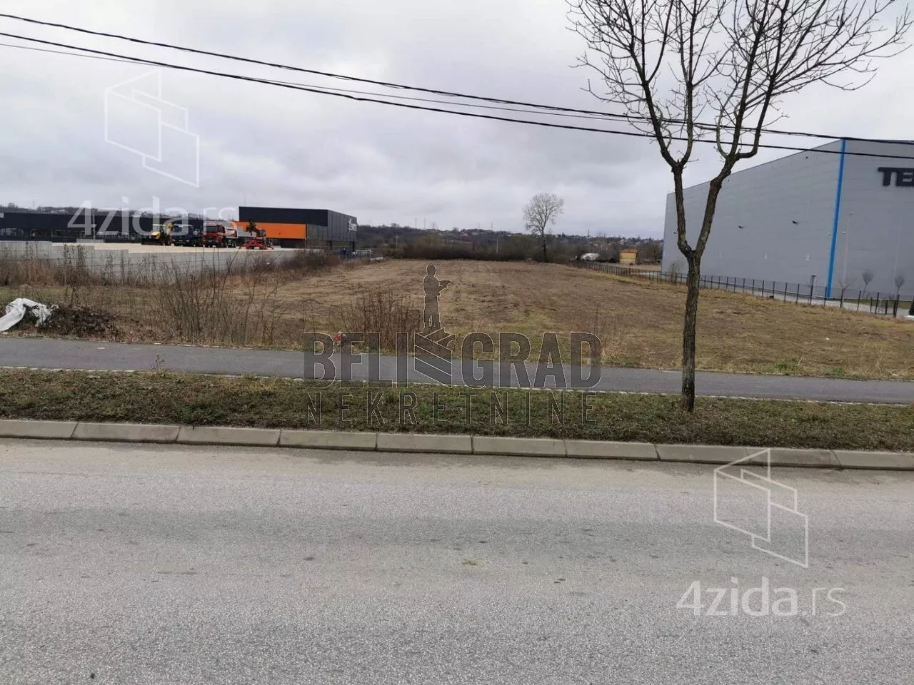 Plac | 4zida