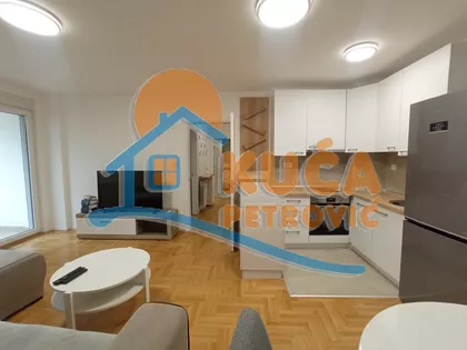 Prvomajska | 4zida.rs