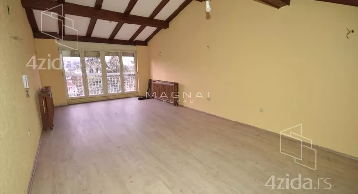 4-etažna kuća | 4zida