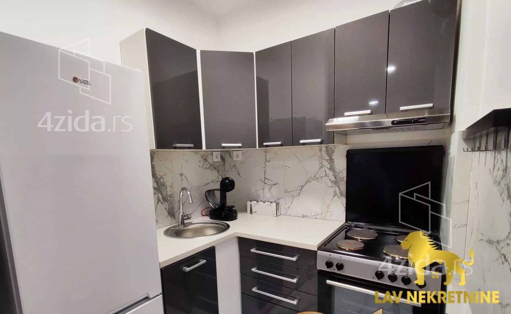 Jednoiposoban stan | 4zida