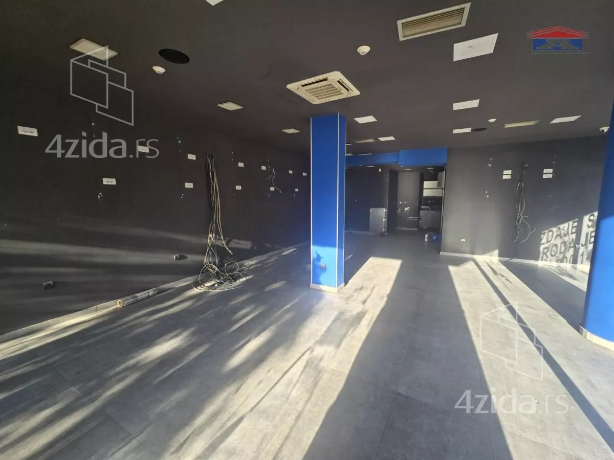 Poslovni prostor | 4zida