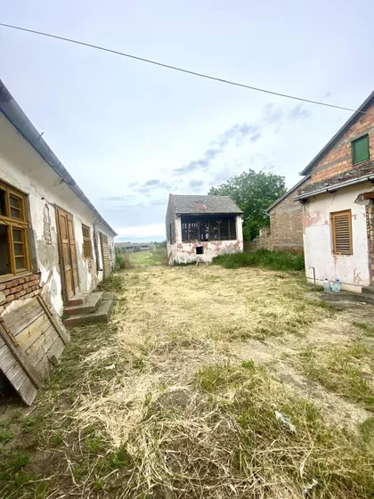Samoš | 4zida.rs