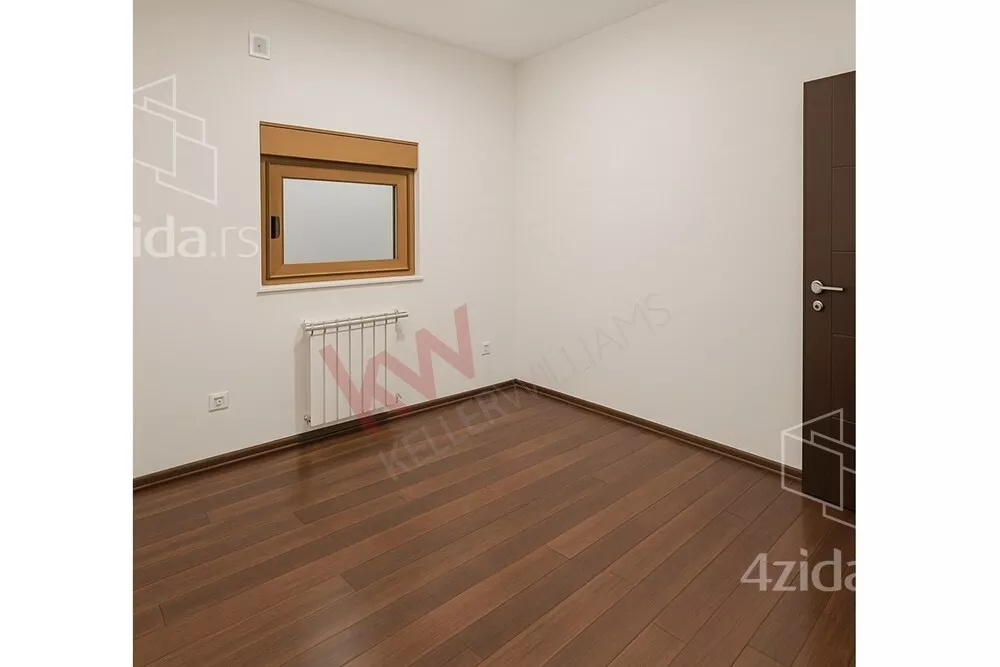 Šestosoban stan | 4zida