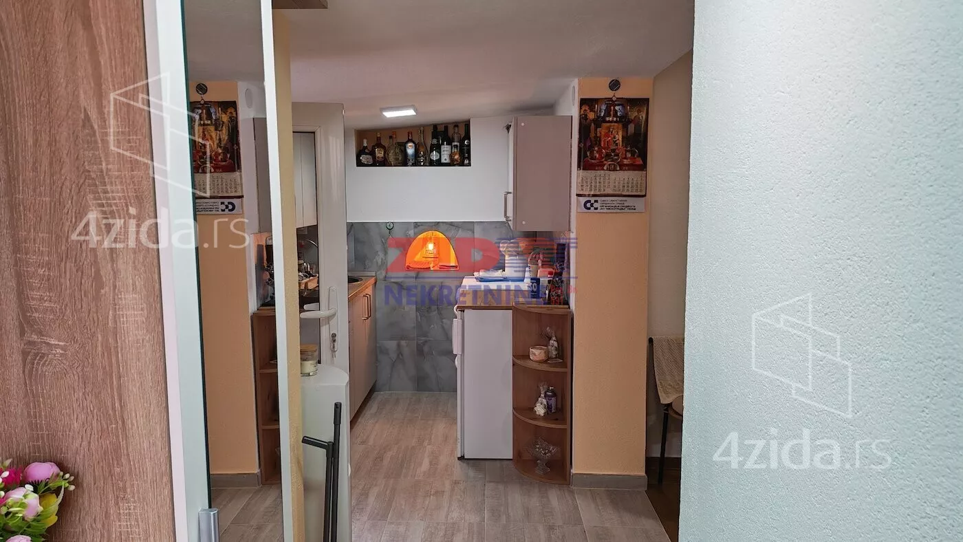 Četvoroiposoban stan | 4zida