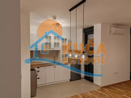 Lale Popović Tanje | 4zida.rs