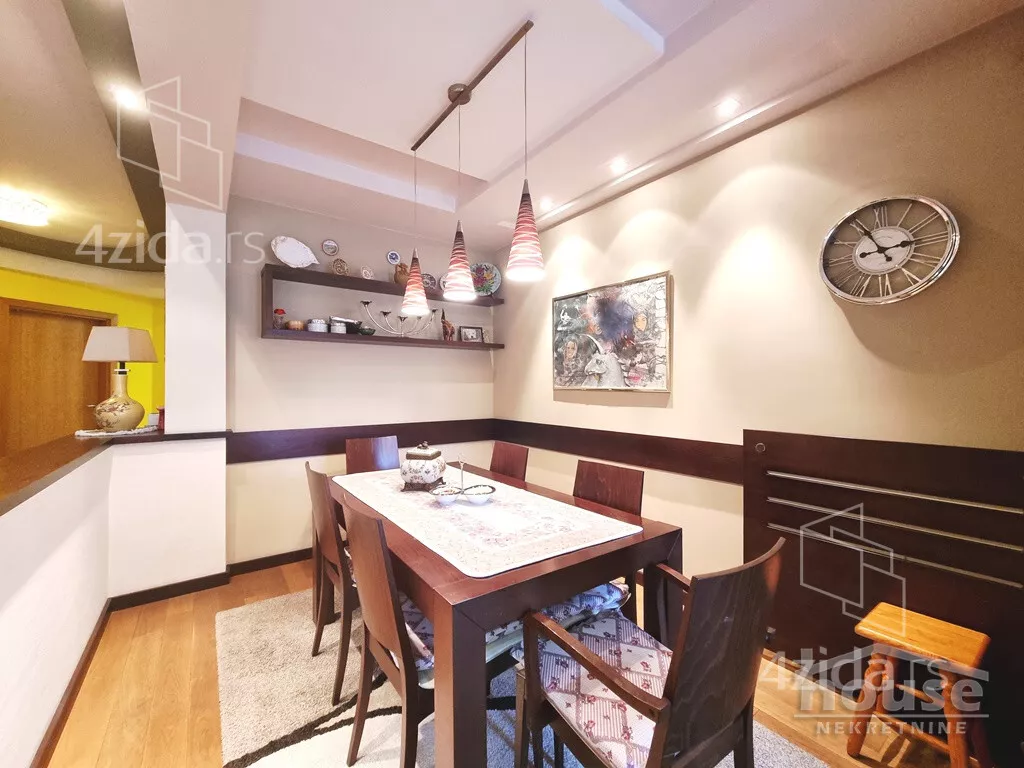 Četvorosoban stan | 4zida