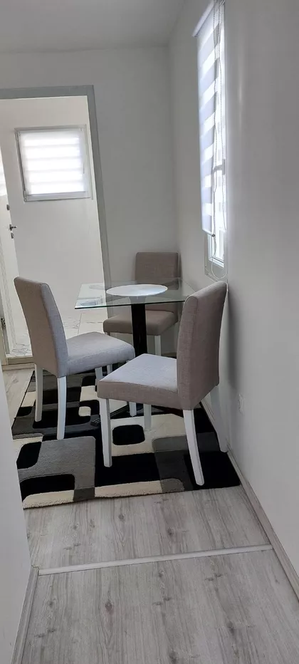 Železnička 53 | 4zida.rs