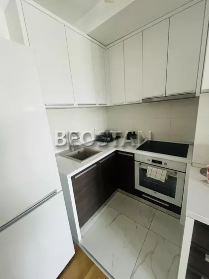 Cara Dusana | 4zida.rs