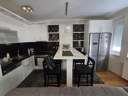 Braće Dirak | 4zida.rs