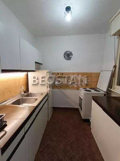 Prvomajska | 4zida.rs