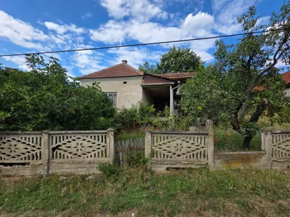 Sekurič  | 4zida.rs