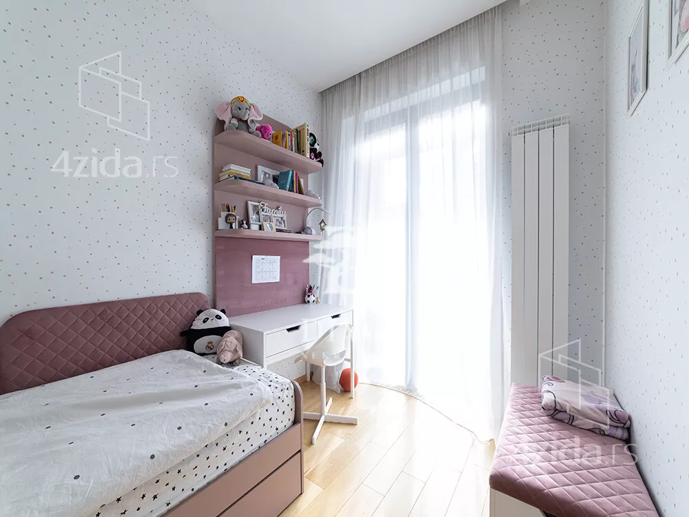 Troiposoban stan | 4zida
