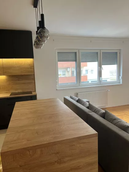 Teslino Naselje | 4zida.rs