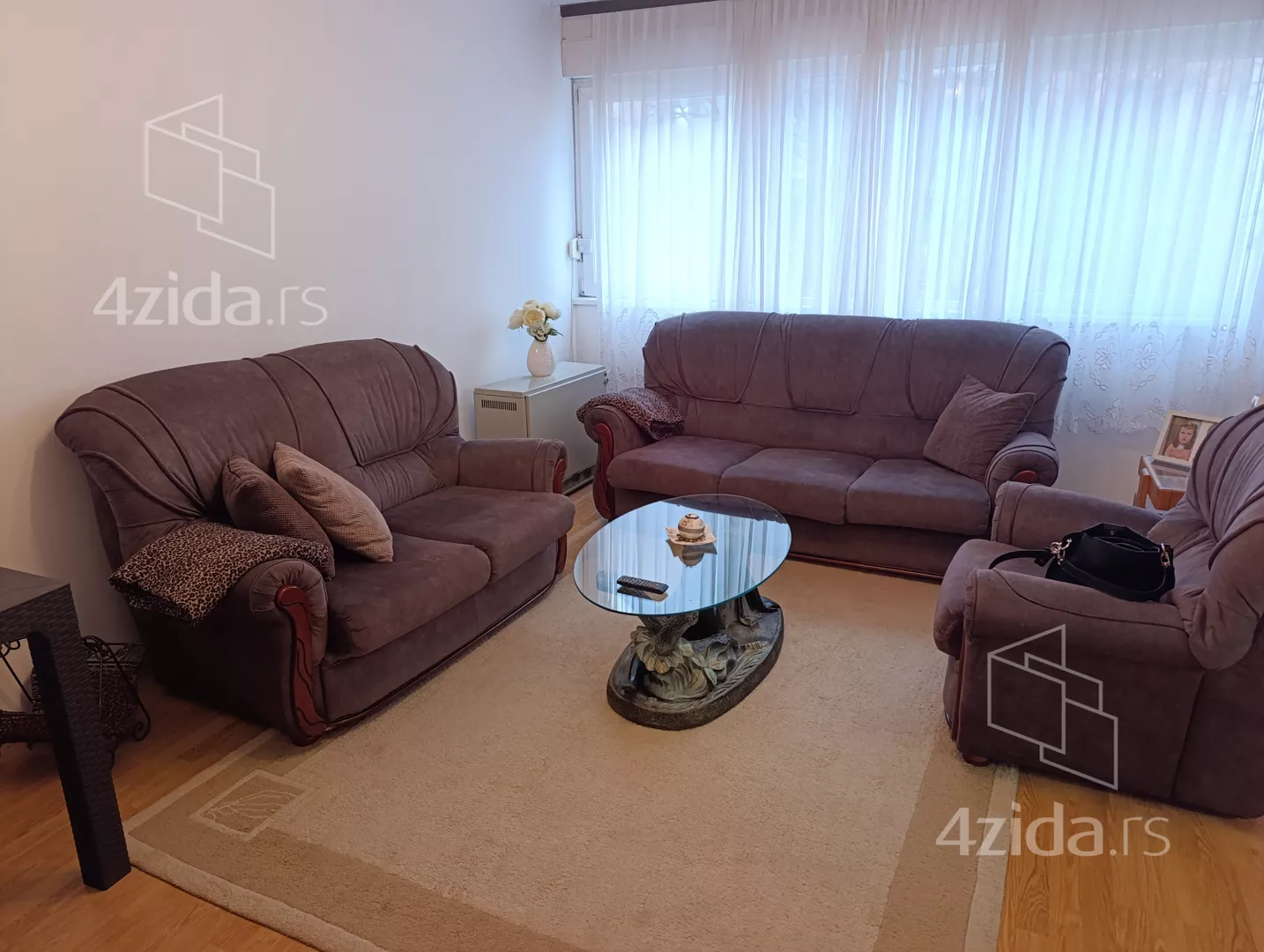 Dvoiposoban stan | 4zida