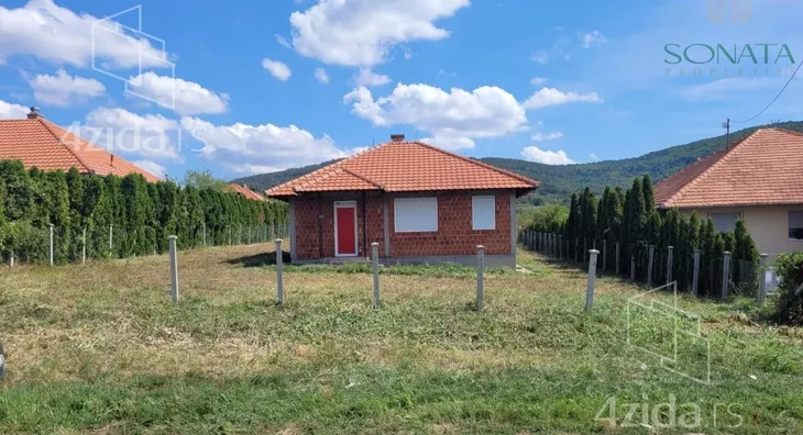 Plac | 4zida