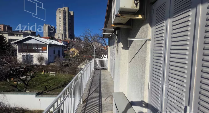 4-etažna kuća | 4zida