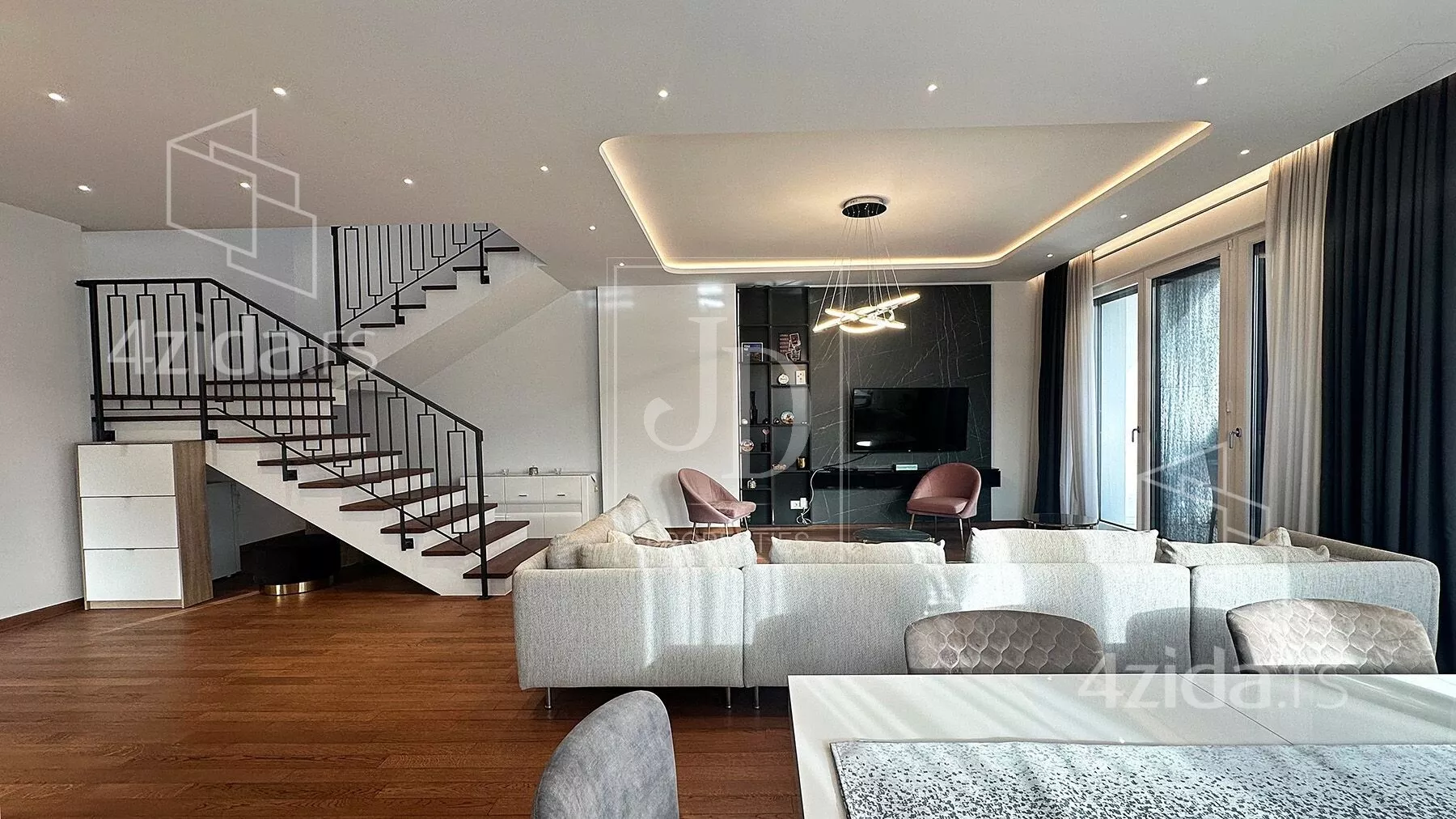 Četvorosoban stan | 4zida