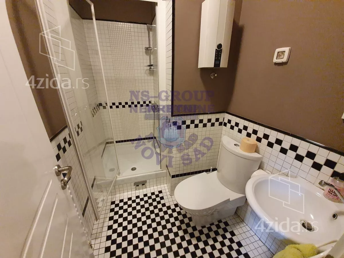 Petosoban stan | 4zida