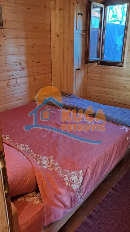 Vele polje | 4zida.rs