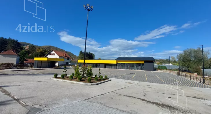 Poslovni prostor | 4zida