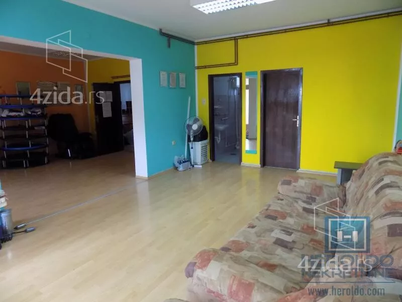 Poslovni prostor | 4zida