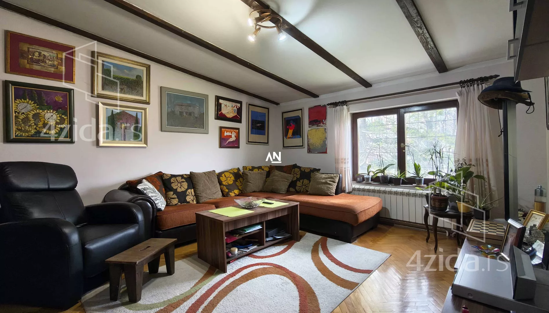 Šestosoban stan | 4zida