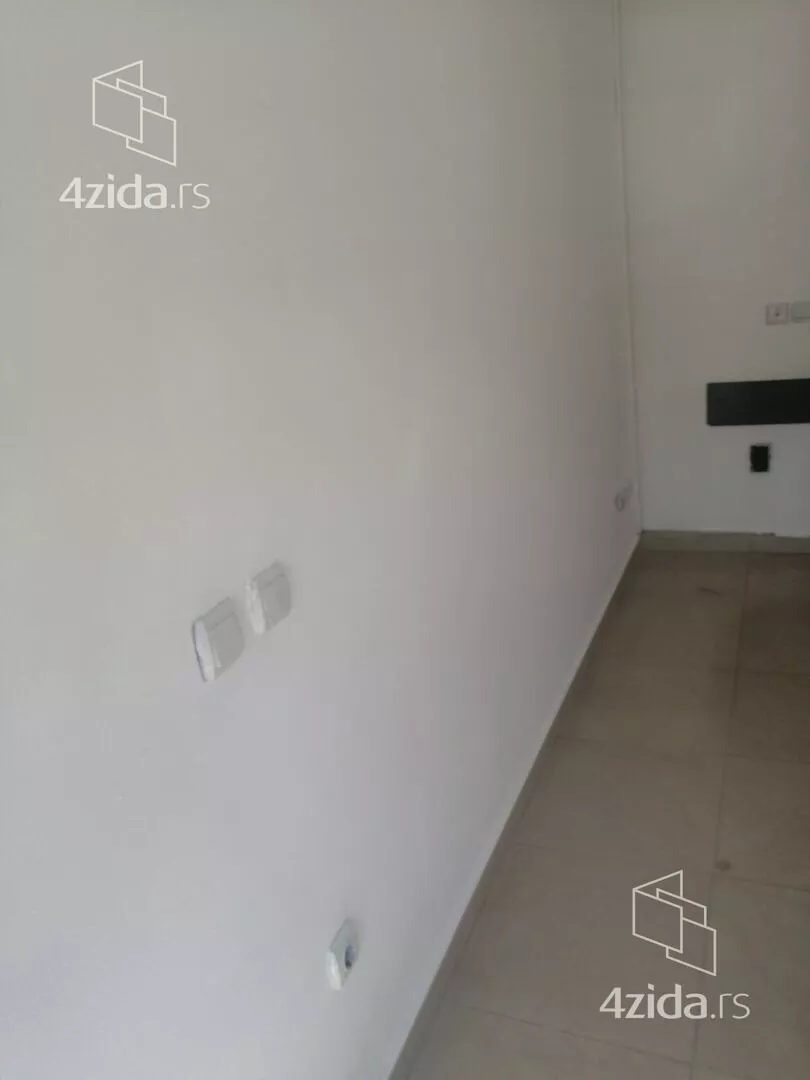 Lokal | 4zida