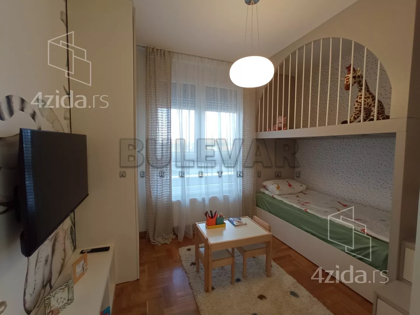 Dvoiposoban stan | 4zida