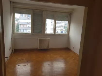 Ustanička 61 | 4zida.rs