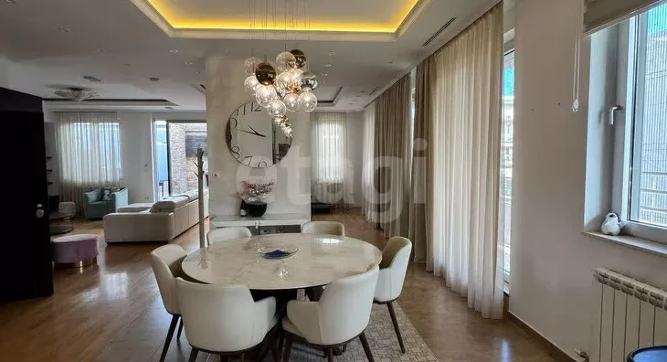 Šestosoban stan | 4zida