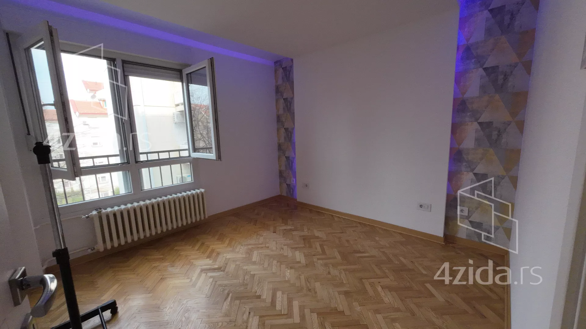 Četvoroiposoban stan | 4zida