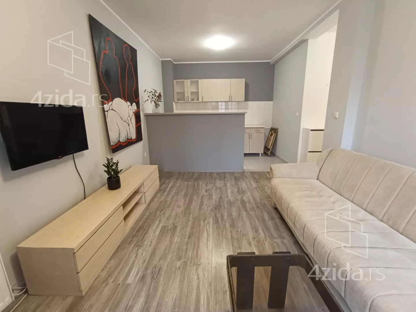 Jednoiposoban stan | 4zida