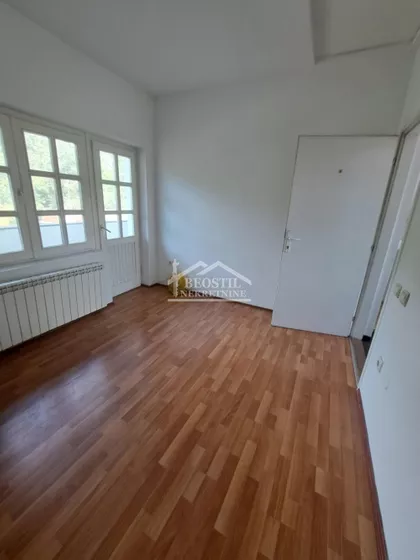 Ustanička | 4zida.rs