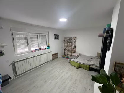 Šumadijski Trg | 4zida.rs