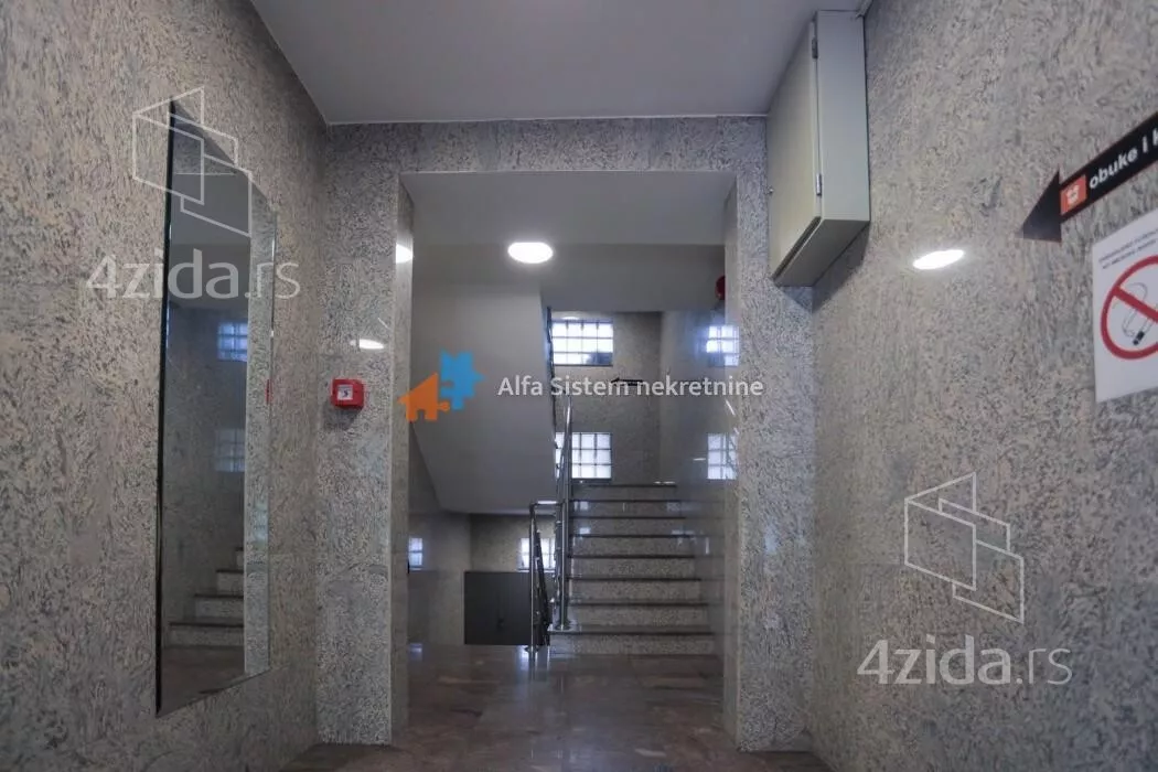 Petosoban stan | 4zida